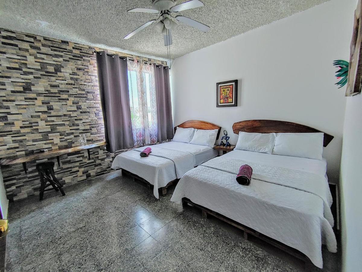 La Zona Hostel San Salvador Eksteriør bilde